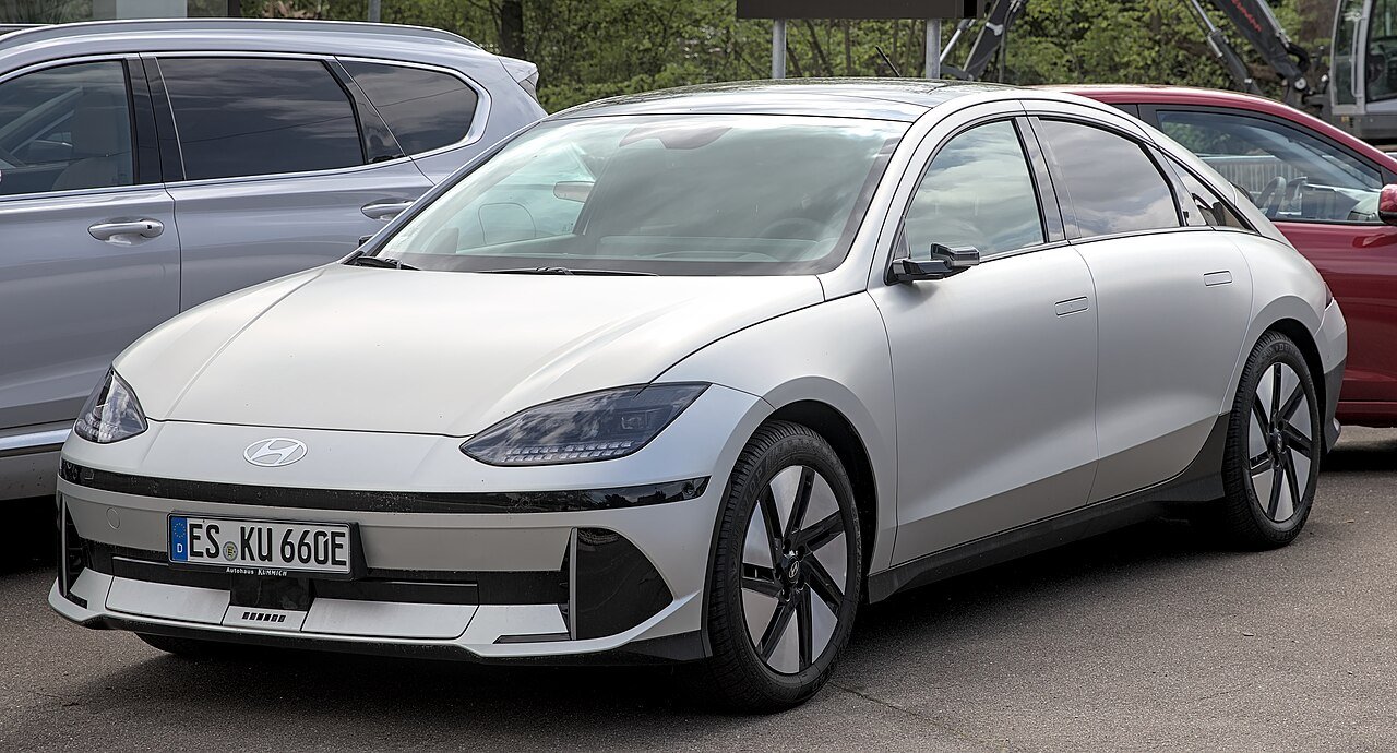 2024 Hyundai Ioniq 6 SE