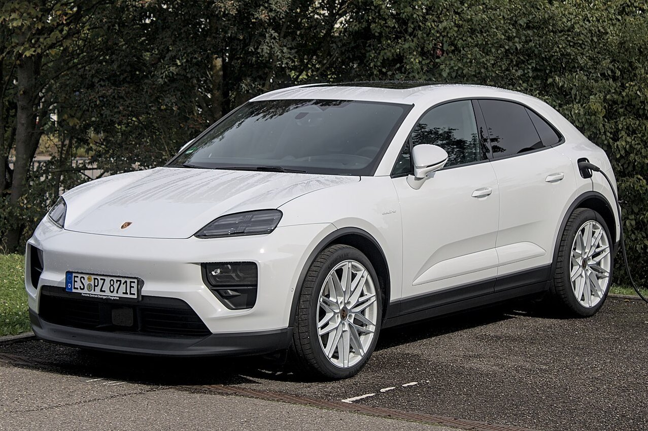 2024 Porsche Macan T