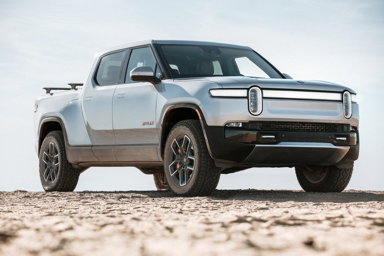 2025 Rivian R1T Adventure Dual Standard