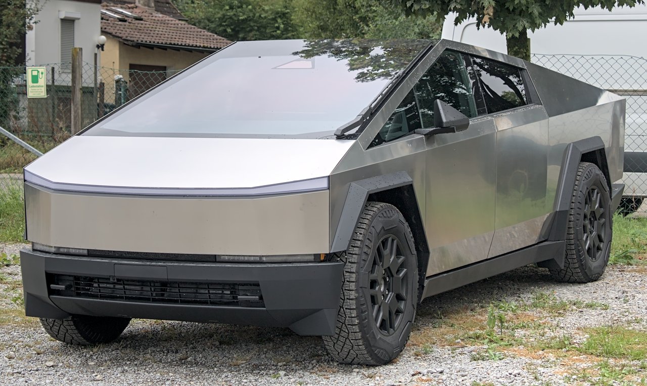 2025 Tesla Cybertruck All-Wheel Drive